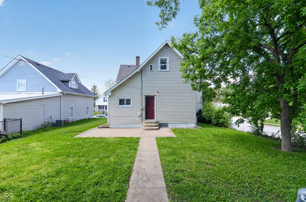 91 4th Avenue Beech Grove, IN 46107
