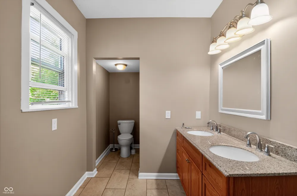 91 4th Avenue Beech Grove, IN 46107