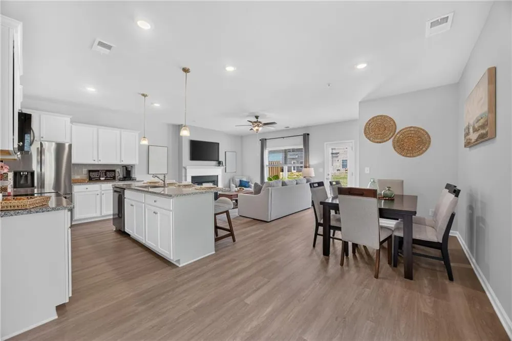 6381 Towhee Way Morrow, GA 30260