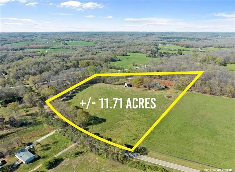 95 farmers academy Road Martin, GA 30557