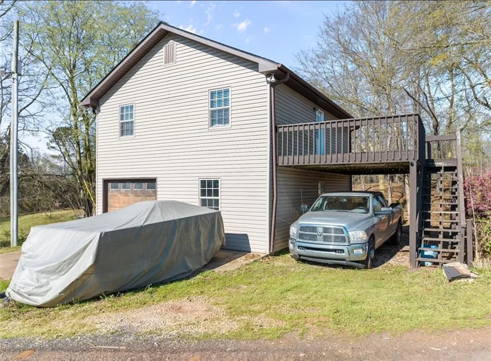 95 farmers academy Road Martin, GA 30557