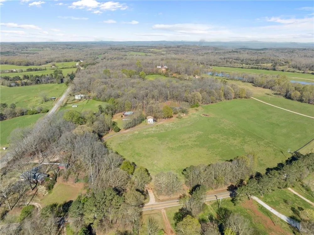 95 farmers academy Road Martin, GA 30557
