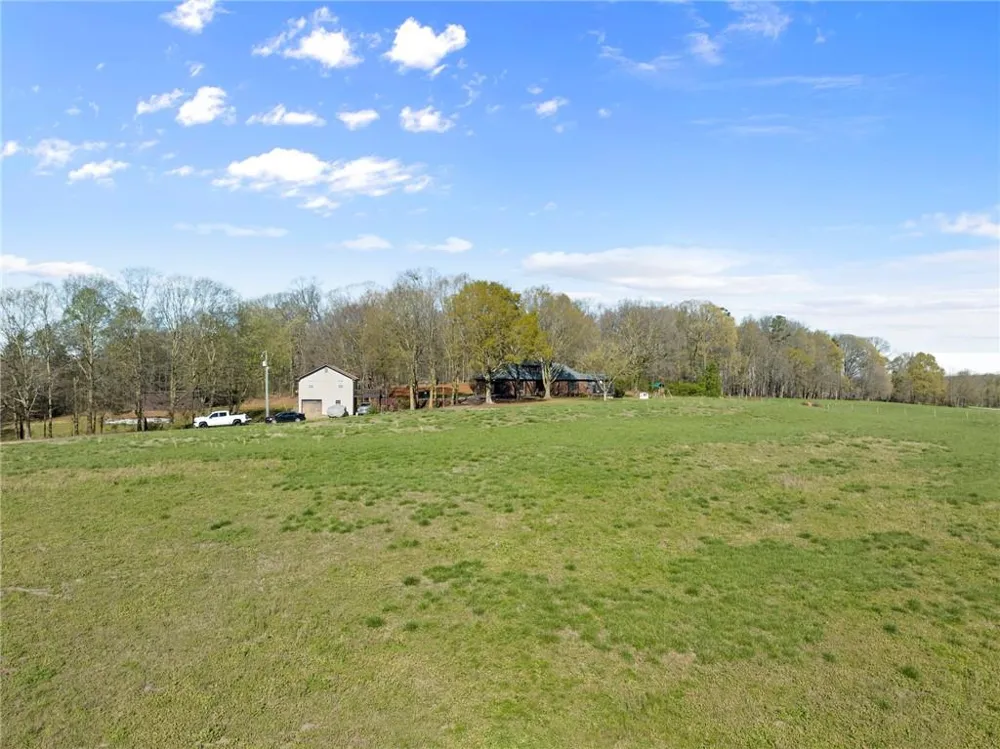 95 farmers academy Road Martin, GA 30557
