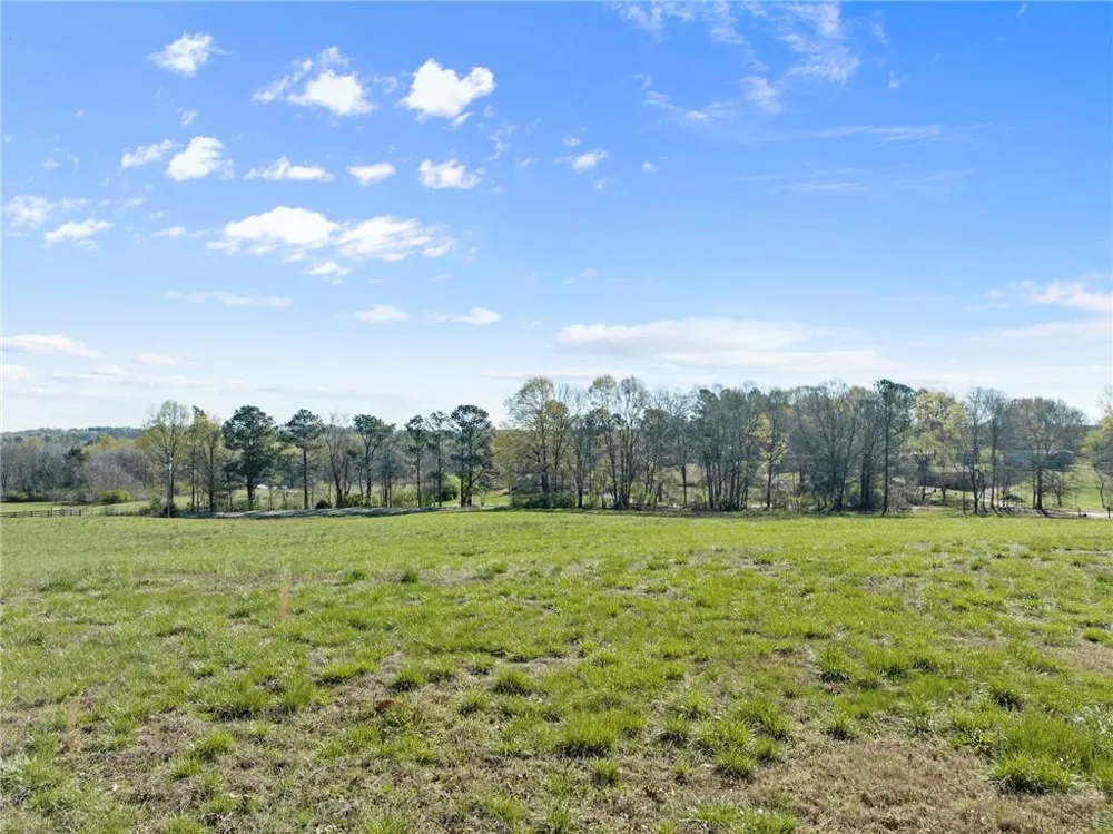 95 farmers academy Road Martin, GA 30557