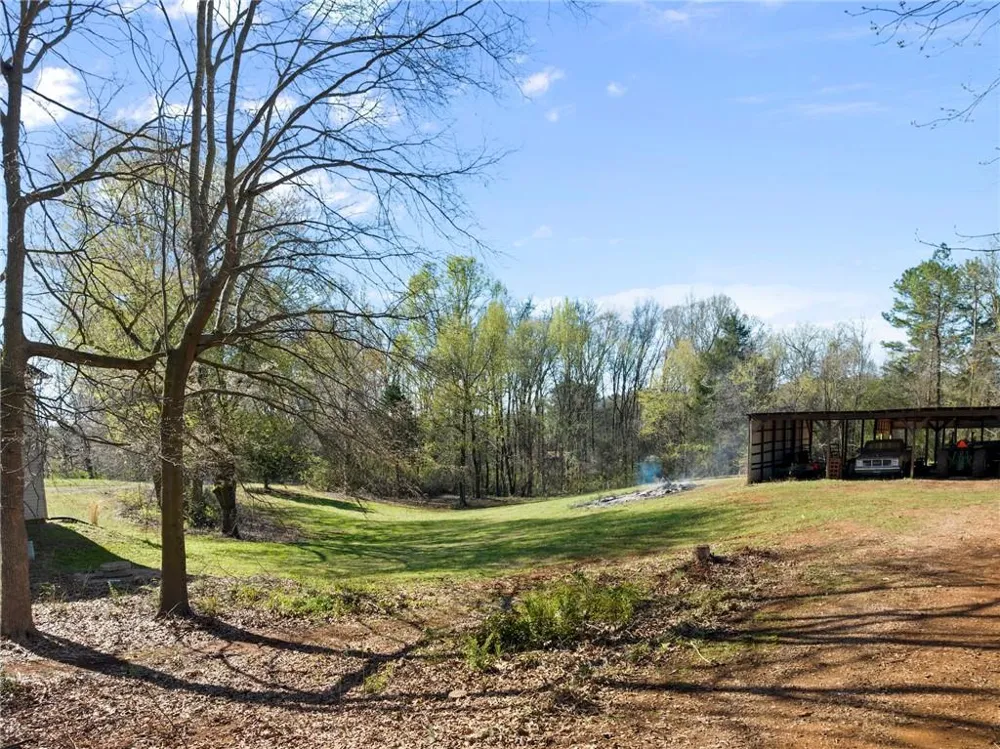 95 farmers academy Road Martin, GA 30557