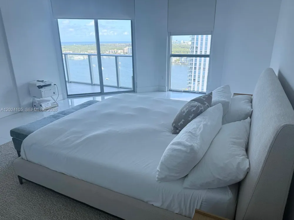 17301 Biscayne Blvd #2305 North Miami Beach, FL 33160