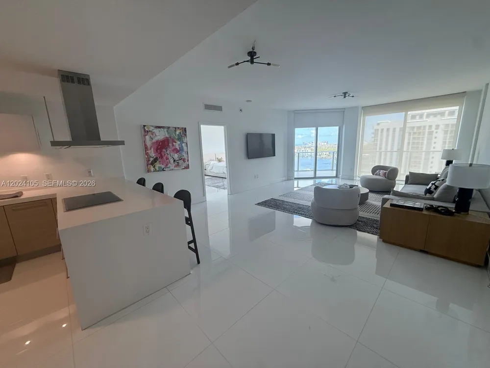 17301 Biscayne Blvd #2305 North Miami Beach, FL 33160