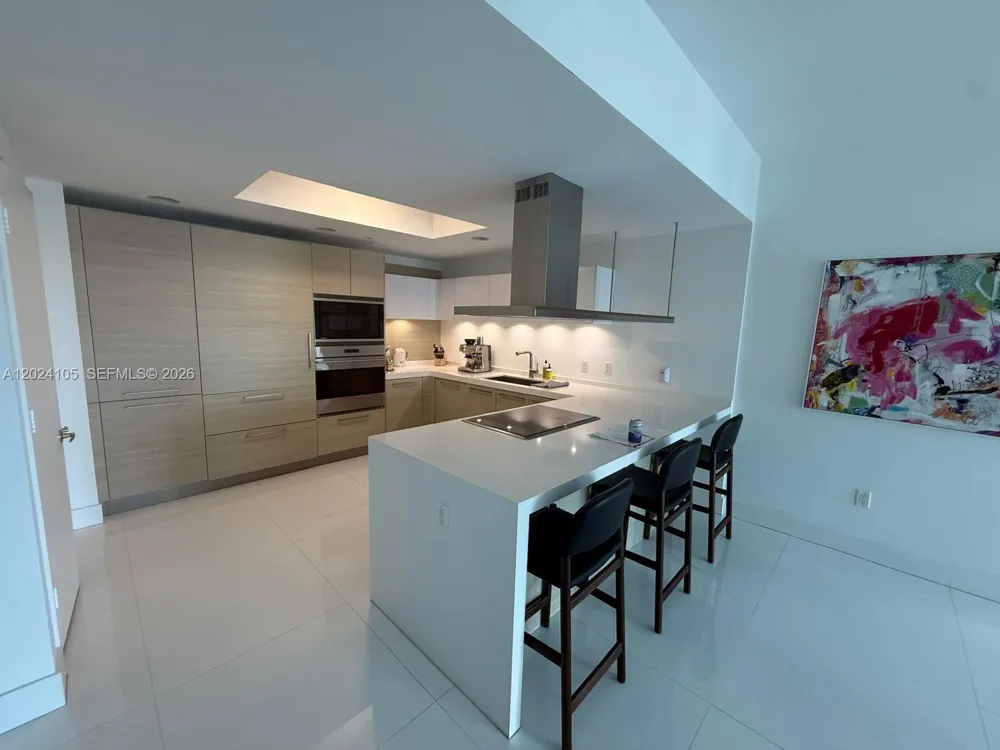 17301 Biscayne Blvd #2305 North Miami Beach, FL 33160