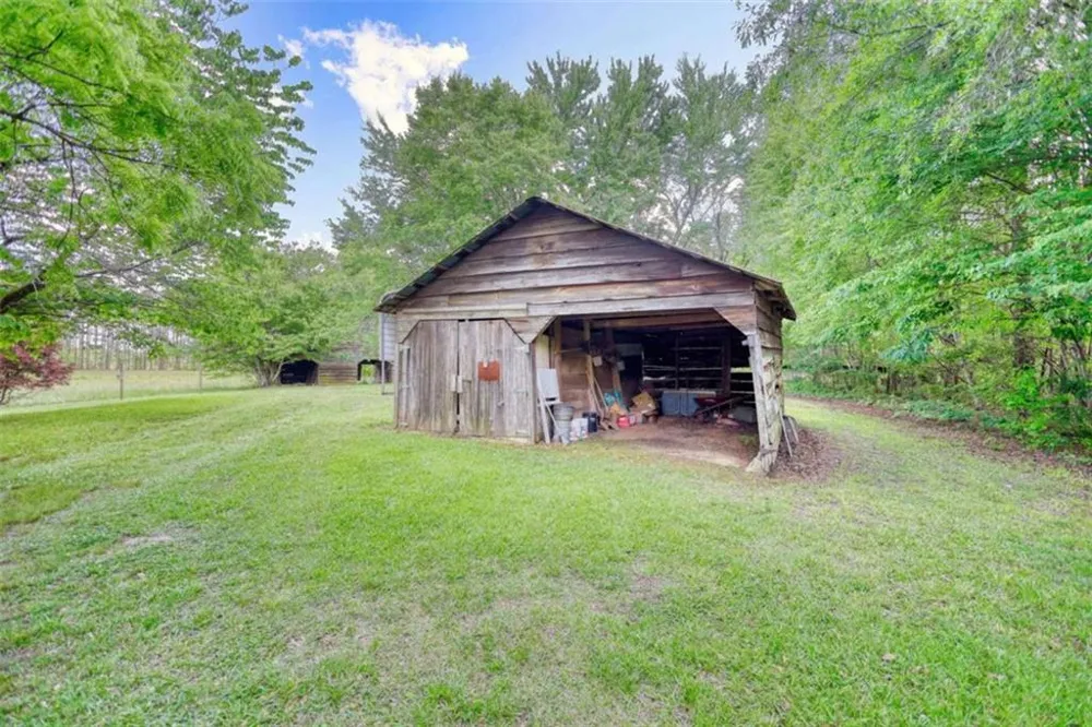 2643 Macedonia Road Franklin, GA 30217