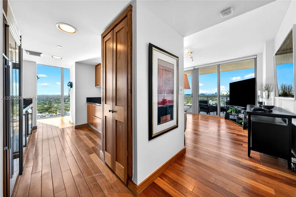 101 20th St #2601 Miami Beach, FL 33139