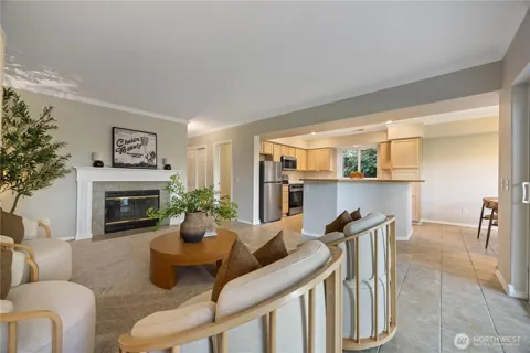 2307 W Woodin Avenue #1E