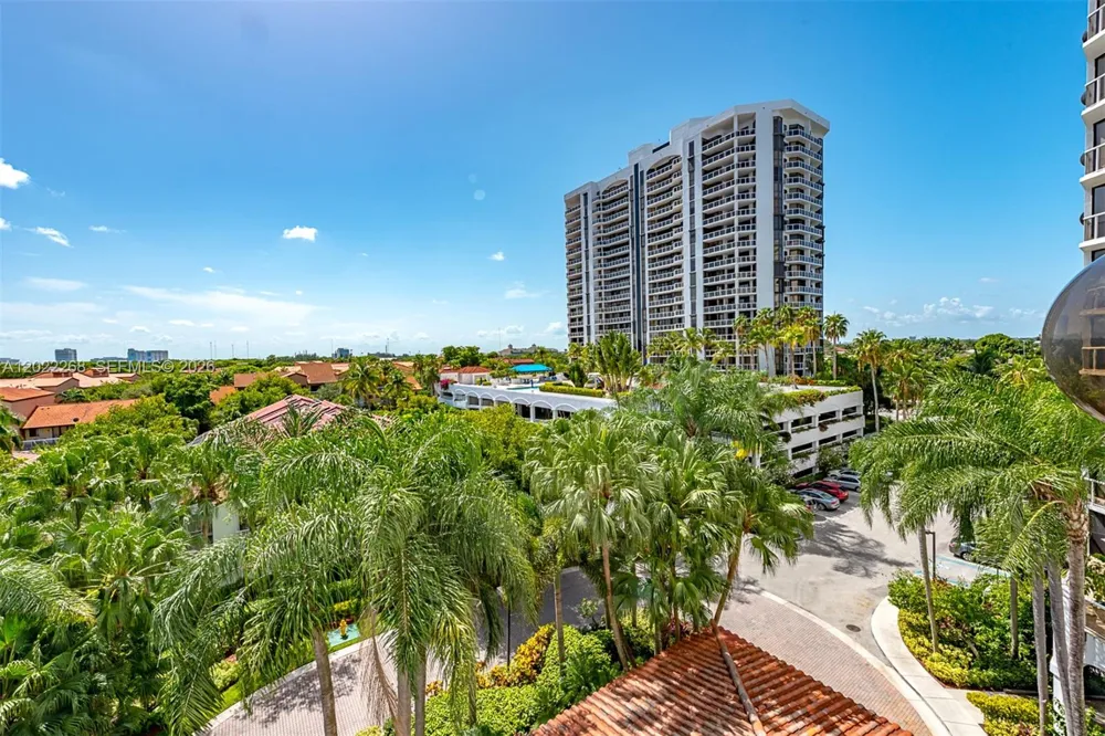 3610 Yacht Club Dr #511 Aventura, FL 33180