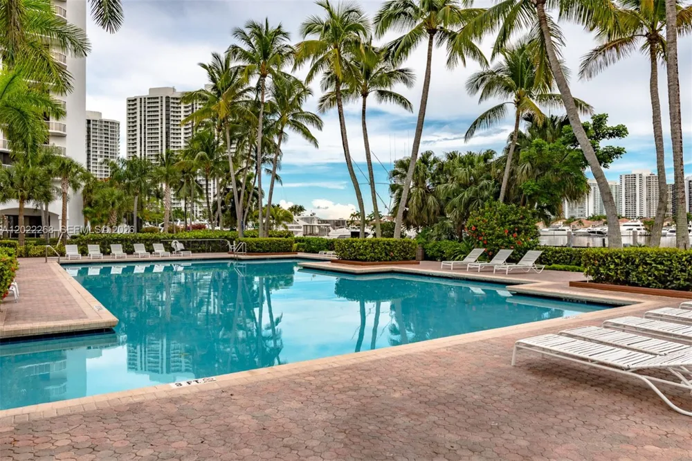 3610 Yacht Club Dr #511 Aventura, FL 33180