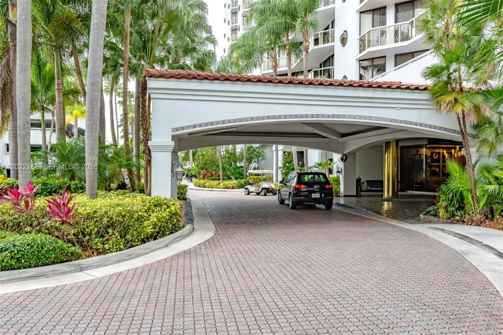 3610 Yacht Club Dr #511 Aventura, FL 33180