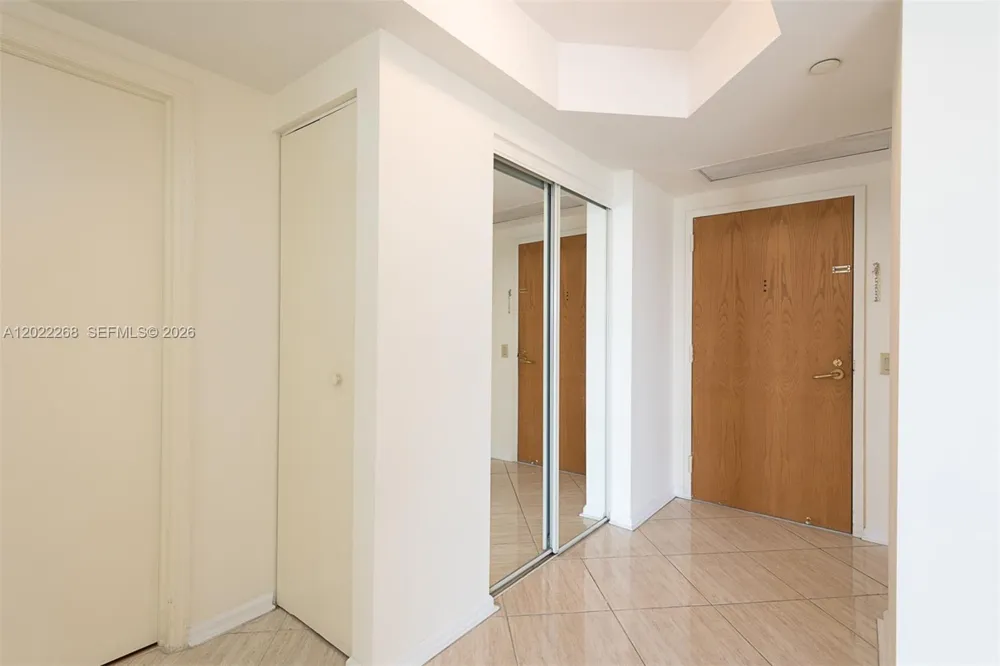 3610 Yacht Club Dr #511 Aventura, FL 33180