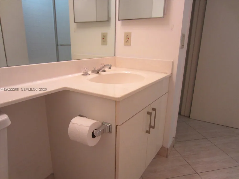3610 Yacht Club Dr #511 Aventura, FL 33180