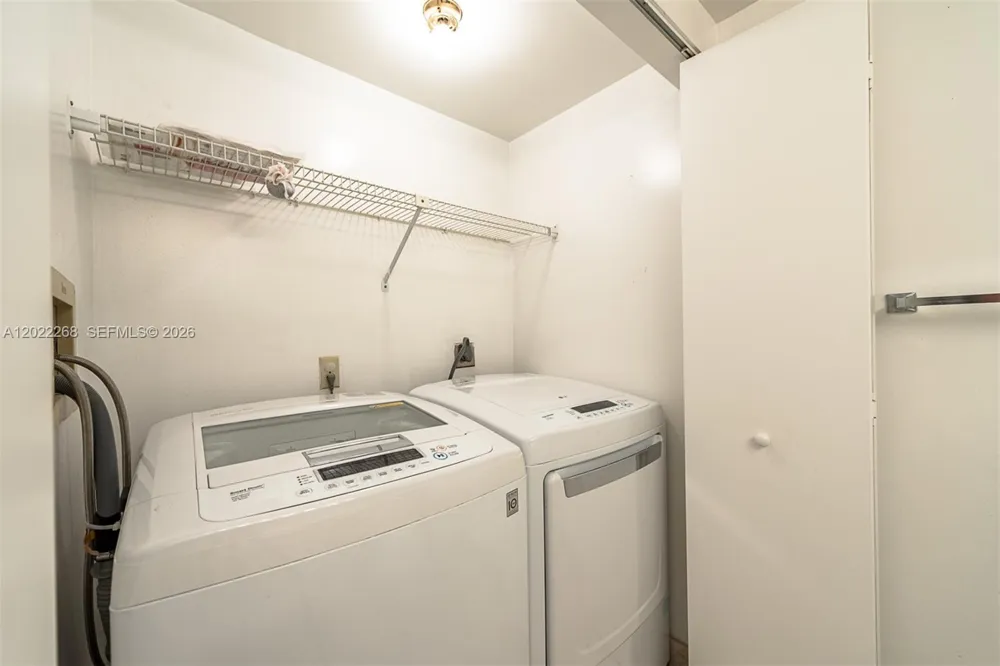 3610 Yacht Club Dr #511 Aventura, FL 33180