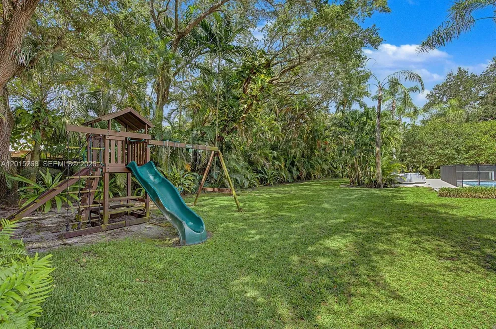 5790 SW 96th St Pinecrest, FL 33156