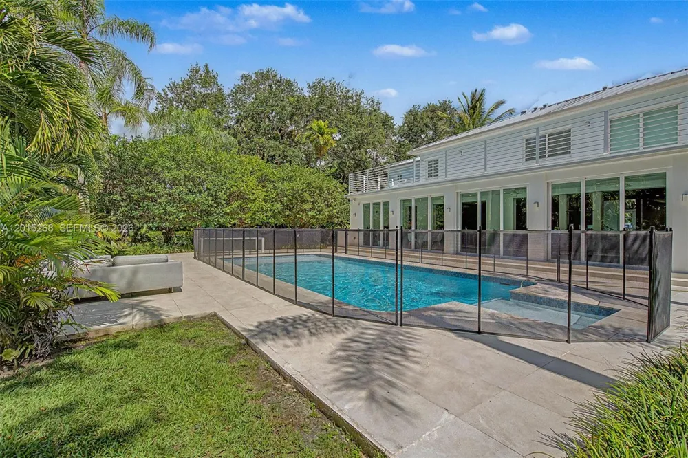 5790 SW 96th St Pinecrest, FL 33156