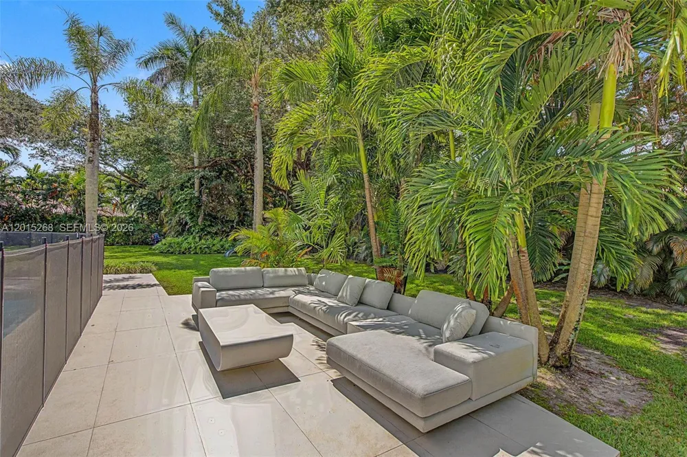 5790 SW 96th St Pinecrest, FL 33156