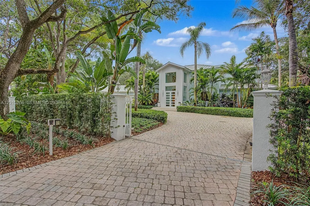 5790 SW 96th St Pinecrest, FL 33156