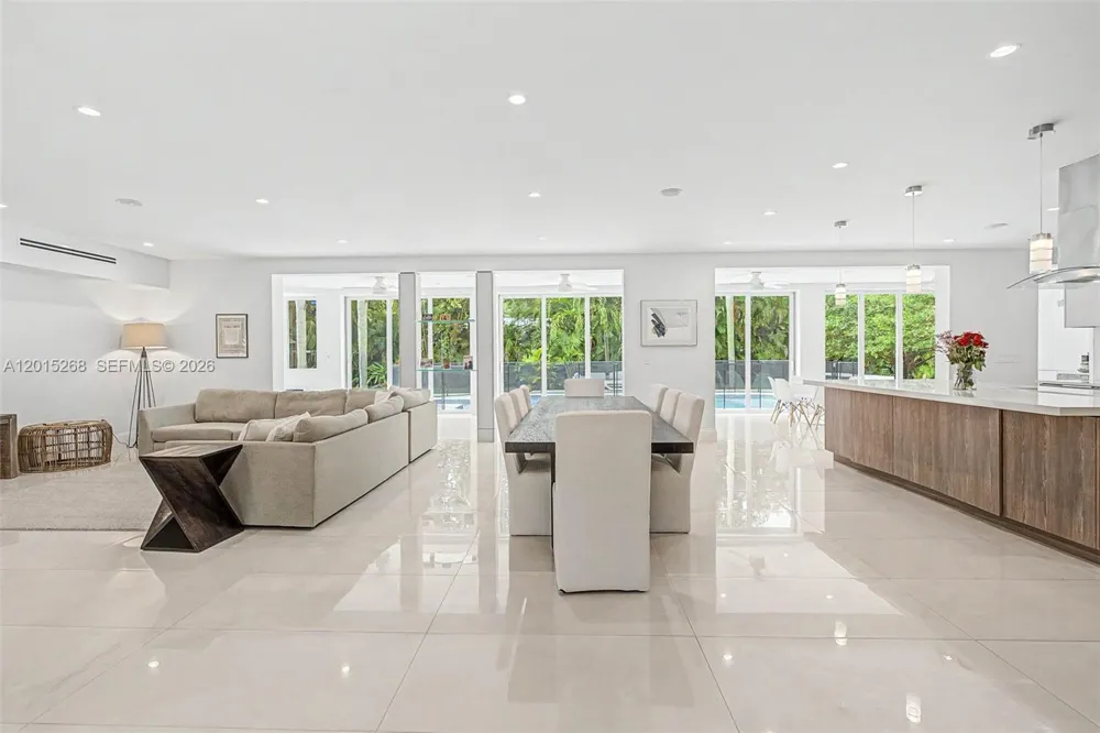 5790 SW 96th St Pinecrest, FL 33156