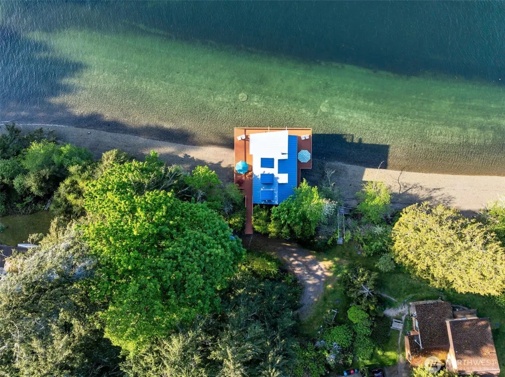 11901 Larson Road Anderson Island, WA 98303