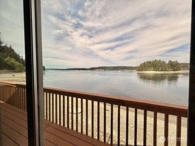 11901 Larson Road Anderson Island, WA 98303