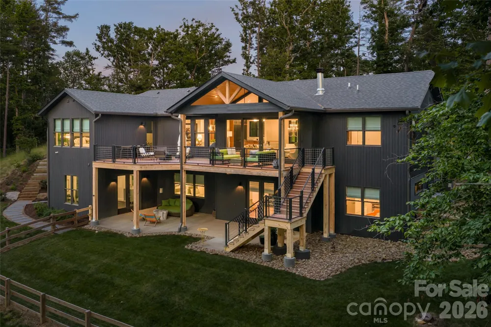 27 Tommy Ray Ridge Weaverville, NC 28787
