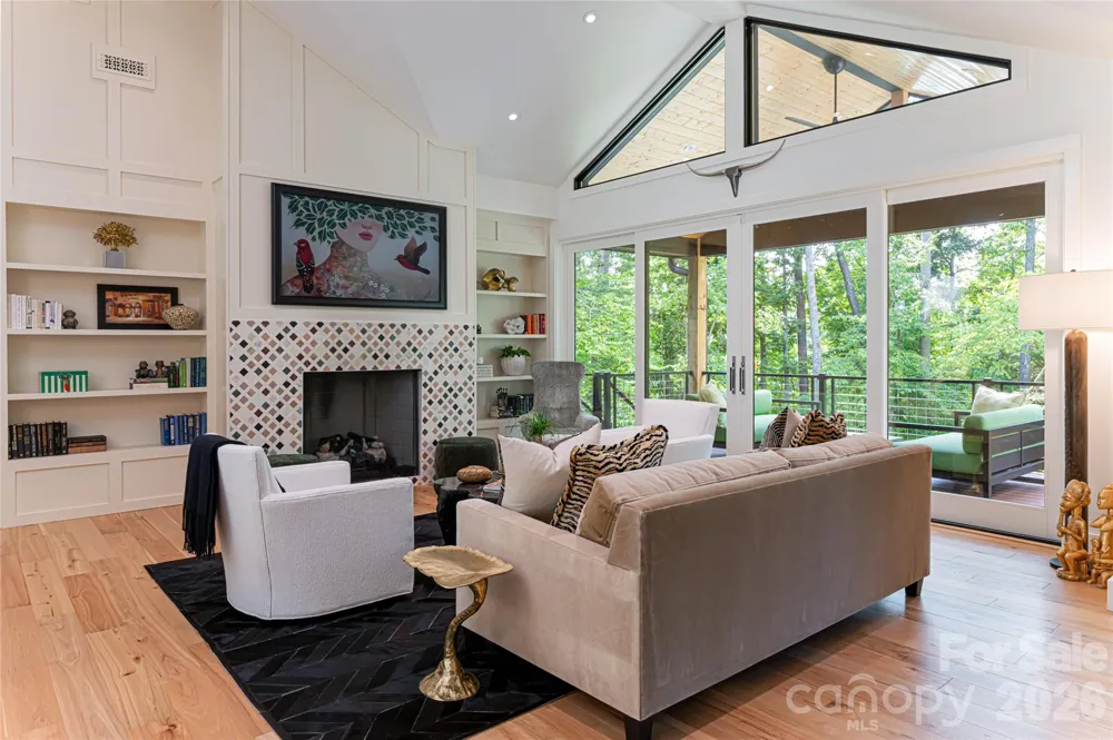 27 Tommy Ray Ridge Weaverville, NC 28787