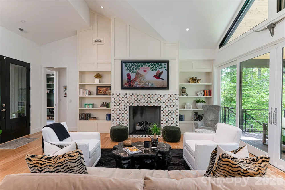 27 Tommy Ray Ridge Weaverville, NC 28787