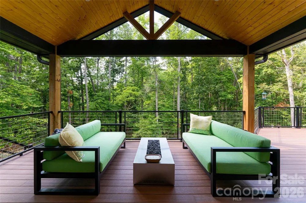 27 Tommy Ray Ridge Weaverville, NC 28787