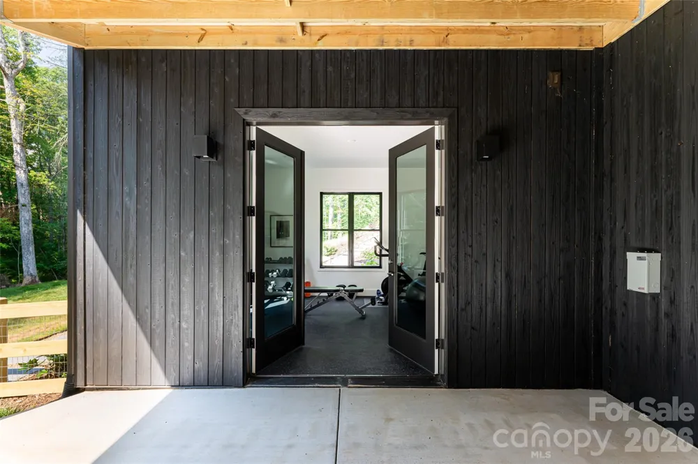 27 Tommy Ray Ridge Weaverville, NC 28787