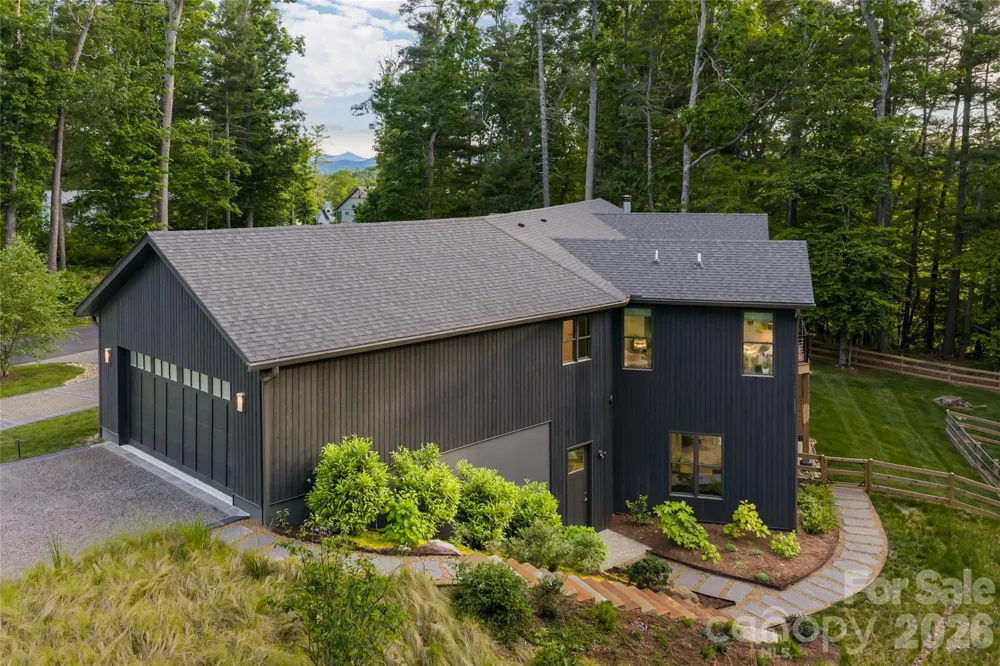 27 Tommy Ray Ridge Weaverville, NC 28787