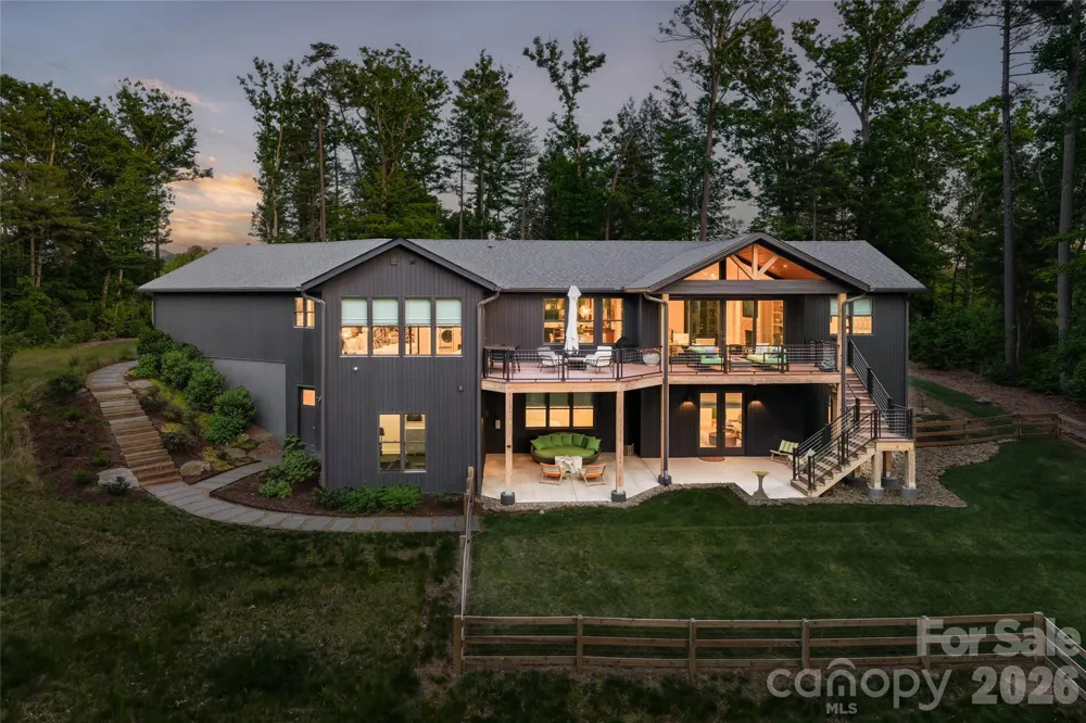 27 Tommy Ray Ridge Weaverville, NC 28787