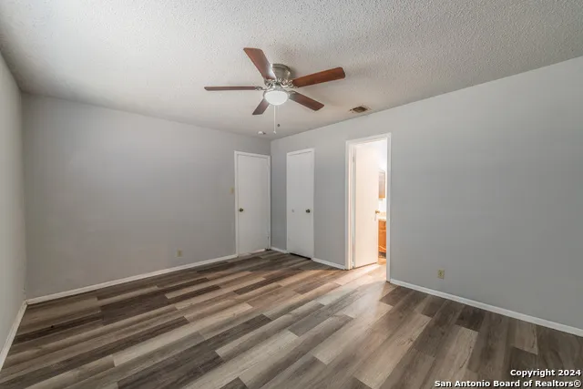 5011 thomas paine Kirby, TX 78219