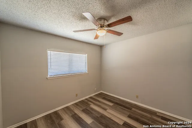 5011 thomas paine Kirby, TX 78219