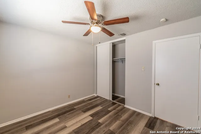 5011 thomas paine Kirby, TX 78219