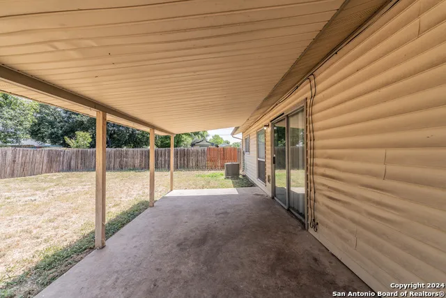 5011 thomas paine Kirby, TX 78219
