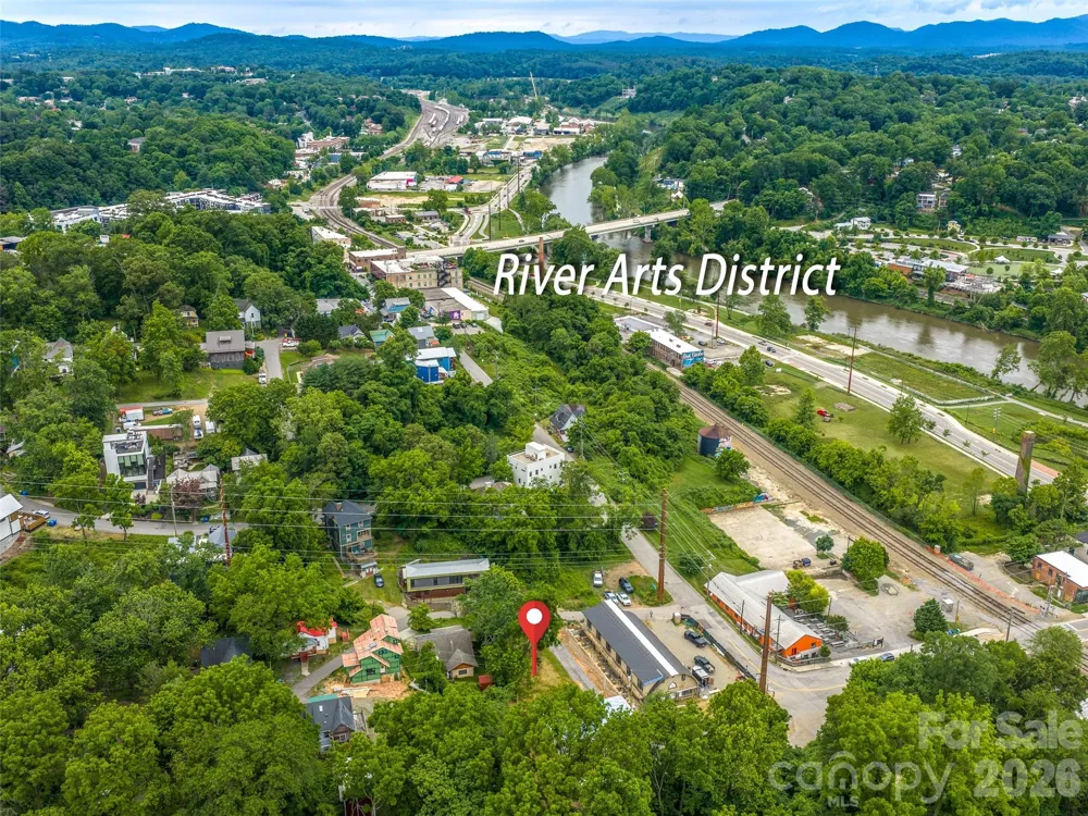 25 Trade Street Asheville, NC 28801