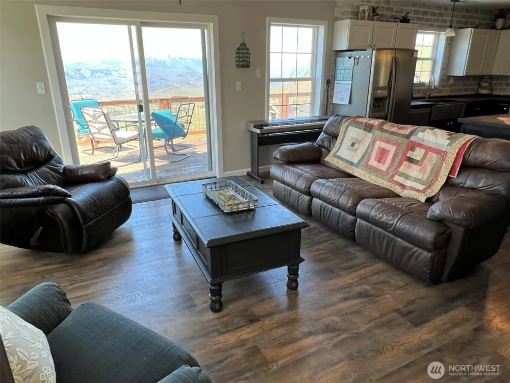 212 Nine Mile Road Oroville, WA 98844