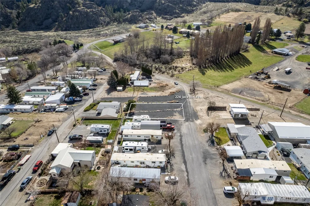224 Jackson Avenue Electric City, WA 99123