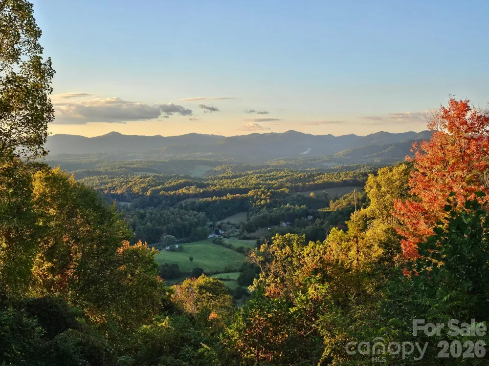 350 Vista Point Drive Weaverville, NC 28787