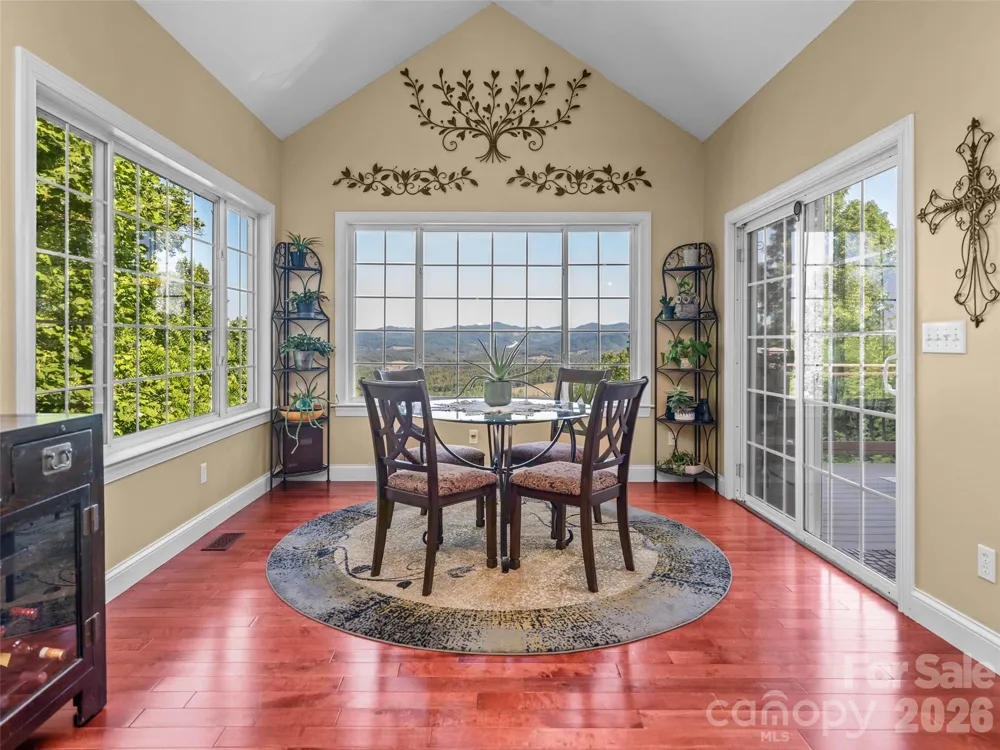 350 Vista Point Drive Weaverville, NC 28787