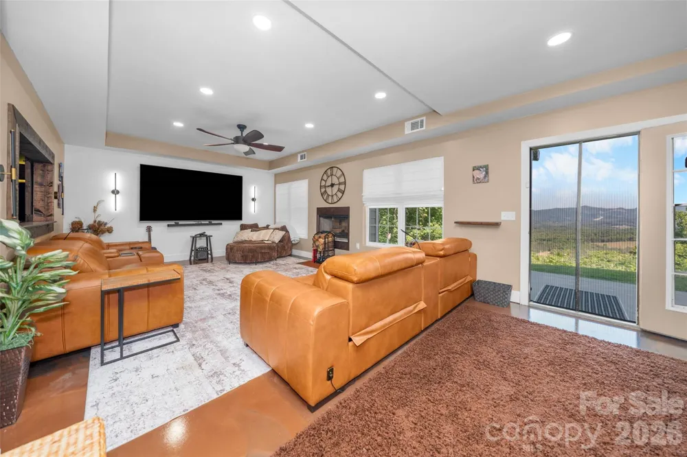 350 Vista Point Drive Weaverville, NC 28787