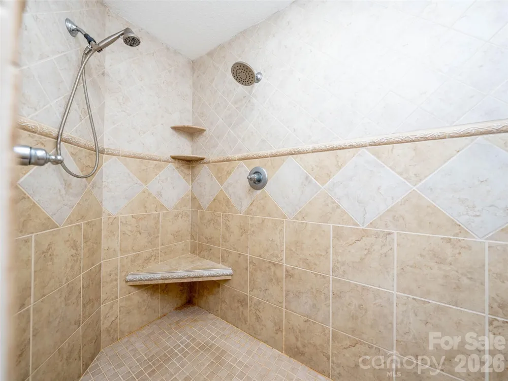 350 Vista Point Drive Weaverville, NC 28787