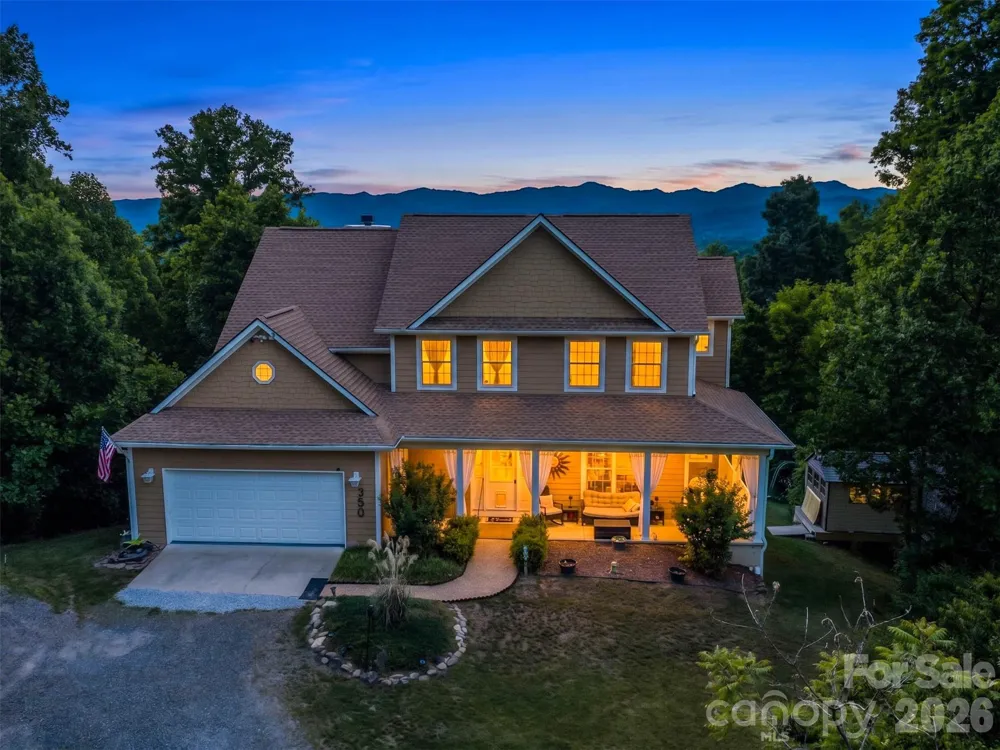 350 Vista Point Drive Weaverville, NC 28787