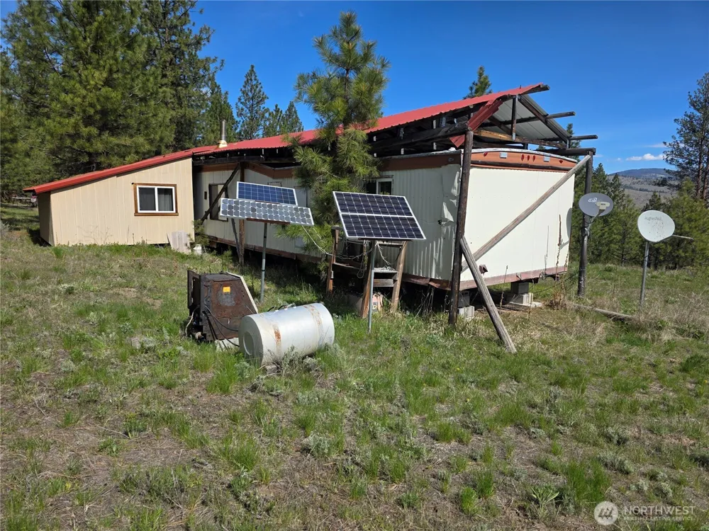 144 Reevas Basin Road Tonasket, WA 98855