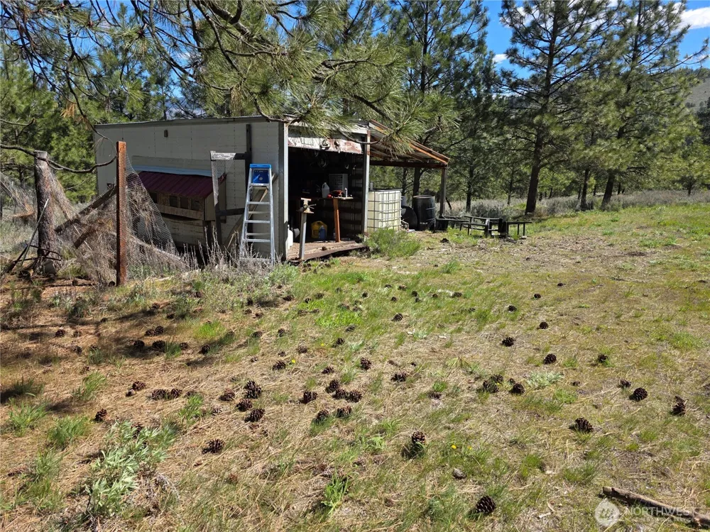 144 Reevas Basin Road Tonasket, WA 98855