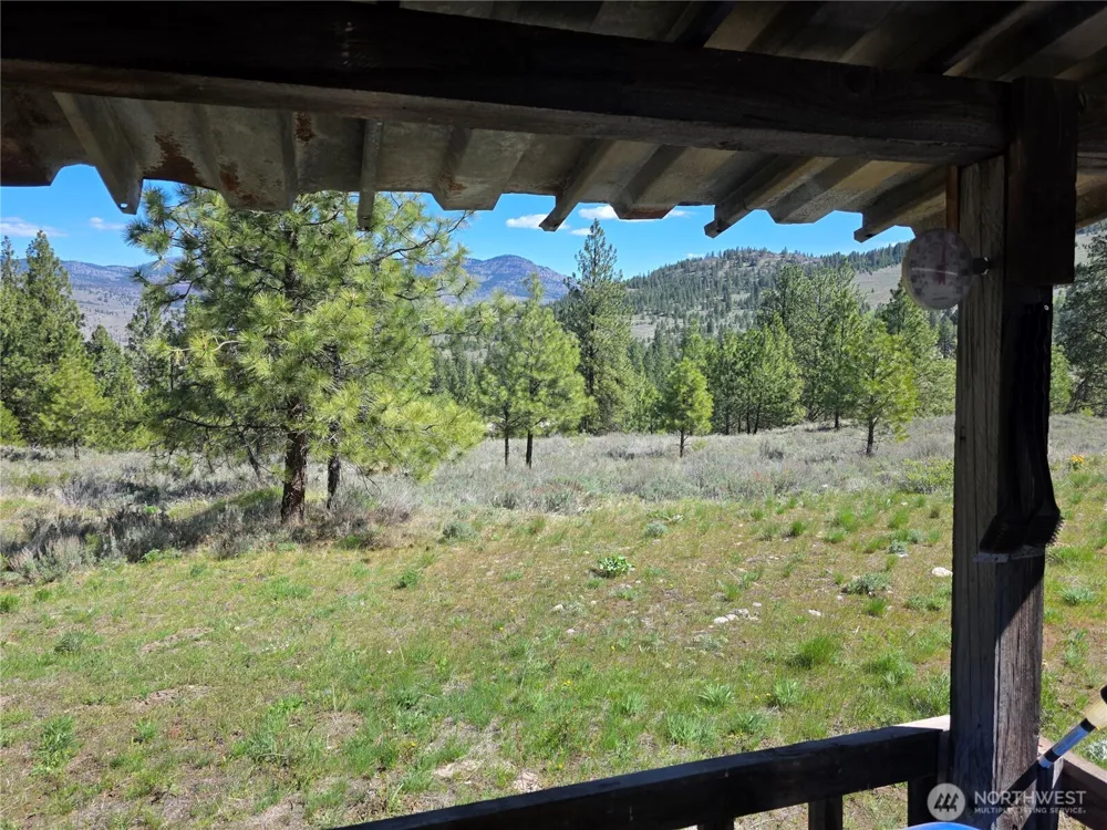144 Reevas Basin Road Tonasket, WA 98855